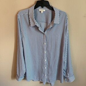 On 34'th blue and white striped blouse 2x